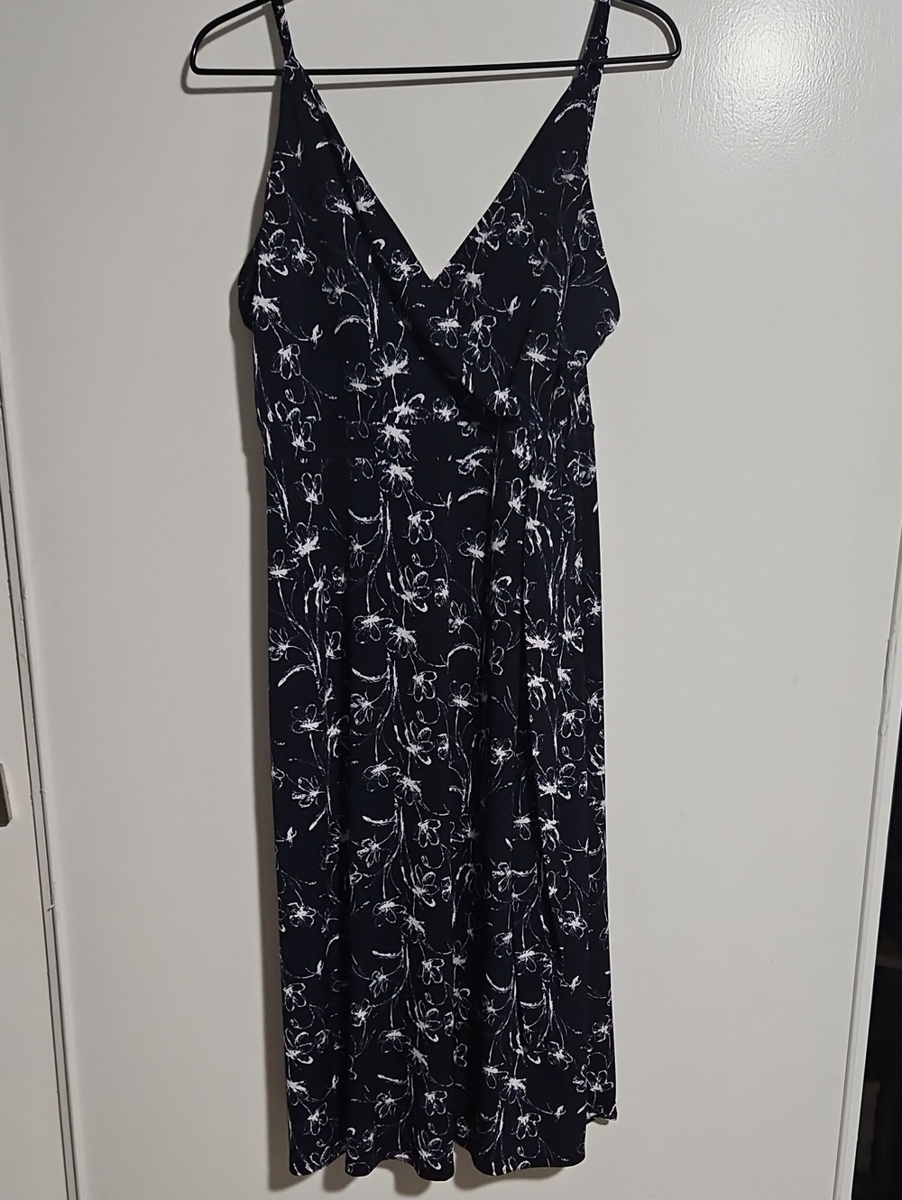 Kaileigh Navy Blue White Floral V-Neck Midi Dress XL Stitch Fix